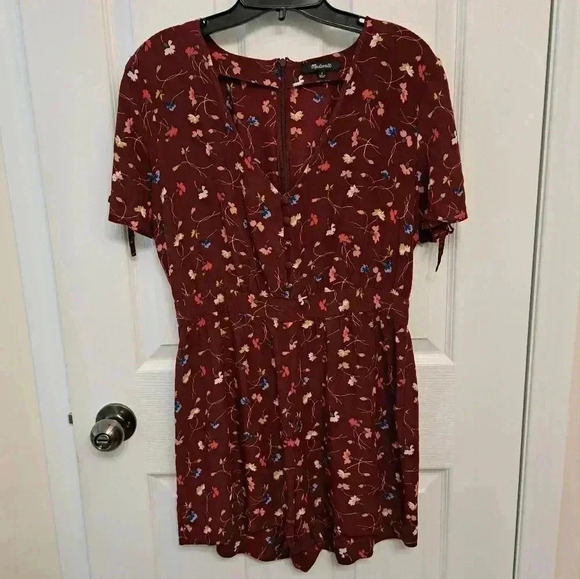Madewell Floral  Romper Burgandy Size 6 Carnations Short Flutter Sleeve - Picture 11 of 16